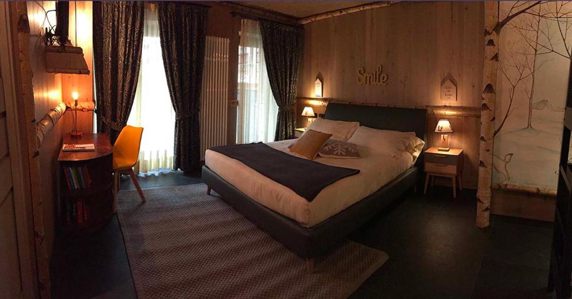 Hotel Letterario Locanda Collomb La Thuile Exterior photo